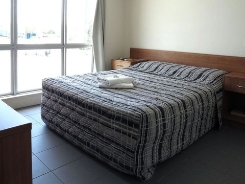 Upper Ross Hotel - Sunshine Coast Guide 1