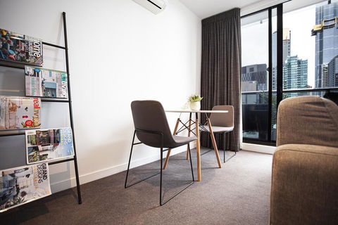 Urban Rest - Bella Apartments - Sunshine Coast Guide 1