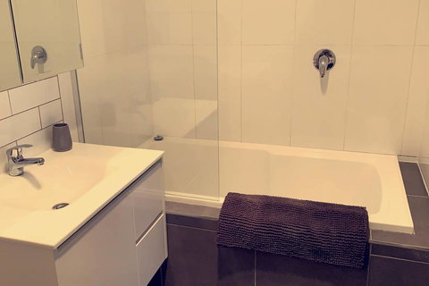 Victoria Valley With A View - Sunshine Coast Guide 1