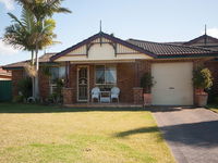 Book Tea Gardens Accommodation Vacations Sunshine Coast Guide Sunshine Coast Guide