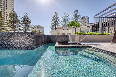 Vue Broadbeach - Sunshine Coast Guide 2