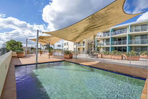 Waldorf, Unit 409 - The Entrance, NSW - Sunshine Coast Guide 1