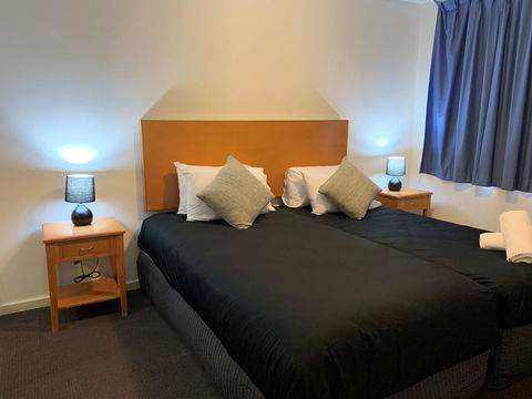 Waldorf, Unit 409 - The Entrance, NSW - Sunshine Coast Guide 3
