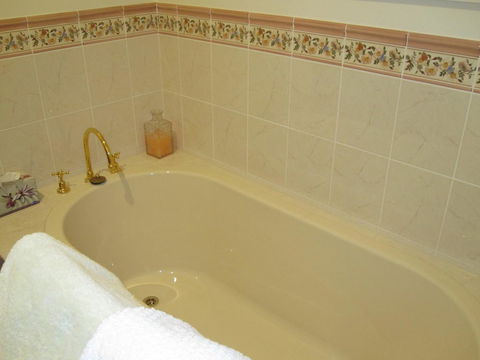 Walton House Bed & Breakfast - Sunshine Coast Guide 3