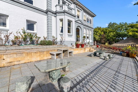 Waratah On York - Sunshine Coast Guide 0