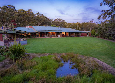 Waterfall Springs Retreat - Sunshine Coast Guide 3