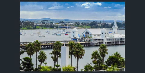 Waterfront (Yarra St) By Gold Star Stays - Sunshine Coast Guide 1