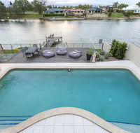 Waterfront Entertainer - Sunshine Coast Guide