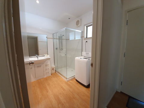 Waterfront Retreat At Wattle Point - Sunshine Coast Guide 2