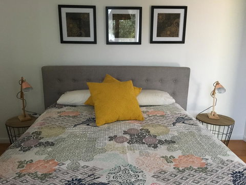 Daydream Cottage - Sunshine Coast Guide 1