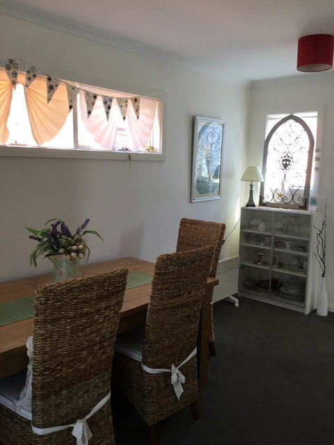 Redruth Cottage - Sunshine Coast Guide 5