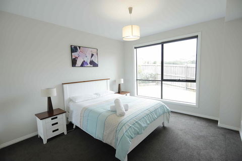 Apollo Bay Seal Apartments - Sunshine Coast Guide 27