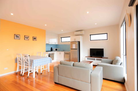 Apollo Bay Seal Apartments - Sunshine Coast Guide 20
