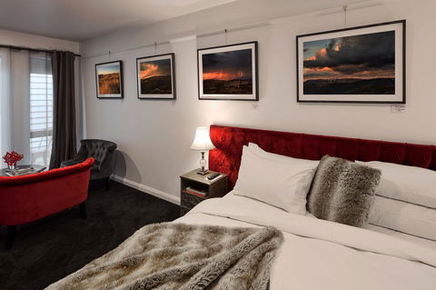 Daylesford Art Motel - Sunshine Coast Guide 11
