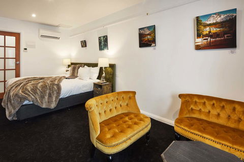 Daylesford Art Motel - Sunshine Coast Guide 13