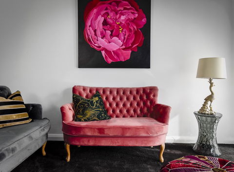 Daylesford Art Motel - Sunshine Coast Guide 1