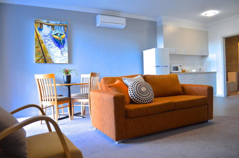 Mansfield Apartments - Sunshine Coast Guide 12