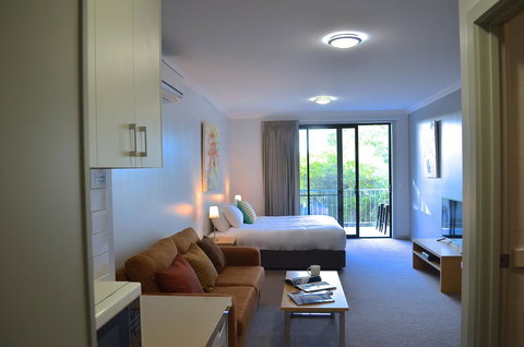 Mansfield Apartments - Sunshine Coast Guide 17