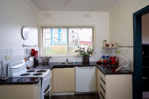 Healesville Apartments - Sunshine Coast Guide 5
