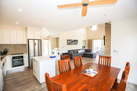 Amber Mist Villa Two - Sunshine Coast Guide 15
