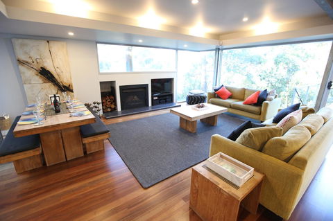 Lorne Luxury - Sunshine Coast Guide 12