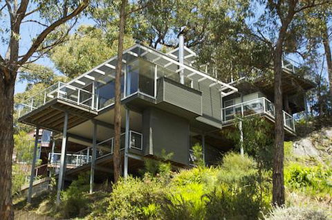 Lorne Luxury - Sunshine Coast Guide 0