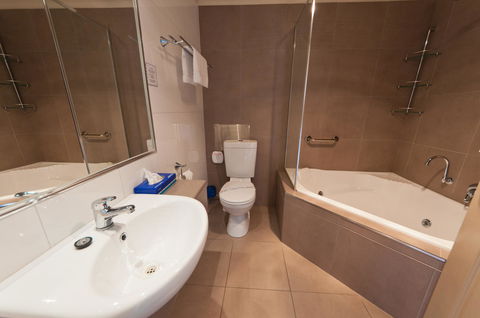 National Hotel Complex Bendigo - Sunshine Coast Guide 31