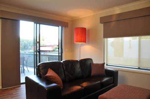 National Hotel Complex Bendigo - Sunshine Coast Guide 25