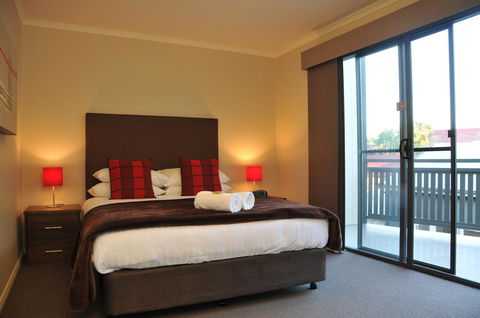 National Hotel Complex Bendigo - Sunshine Coast Guide 28