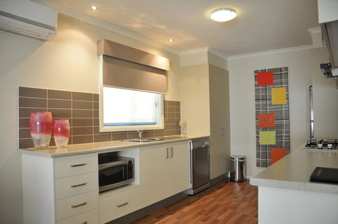 National Hotel Complex Bendigo - Sunshine Coast Guide 24