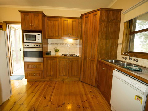 Angel's Rest - Sunshine Coast Guide 7