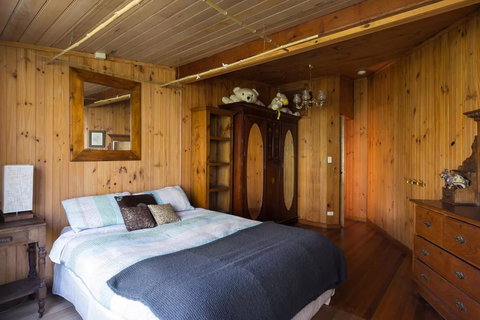 Kangaroo Manor - Sunshine Coast Guide 17