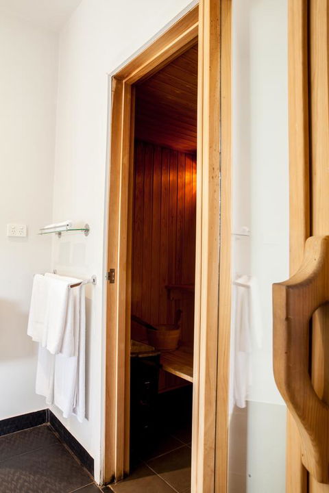 Polperro Villas - Sunshine Coast Guide 2