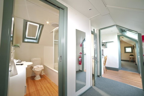 Ballarat Station Apartments - Sunshine Coast Guide 9