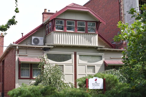 Ballarat Station Apartments - Sunshine Coast Guide 3