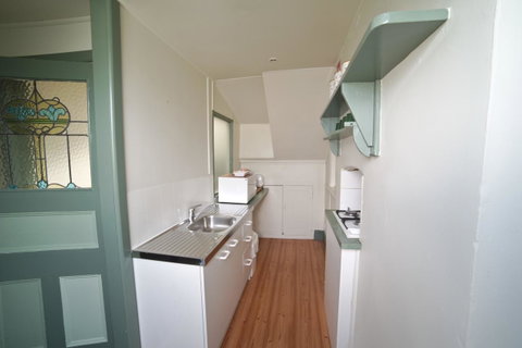 Ballarat Station Apartments - Sunshine Coast Guide 8