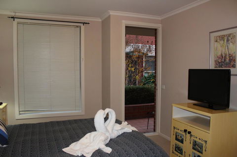 Australian Home Away @ Box Hill 2 Bedroom - Sunshine Coast Guide 3