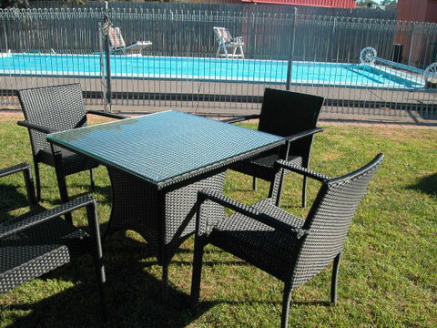 Ambassador Motor Inn - Sunshine Coast Guide 44