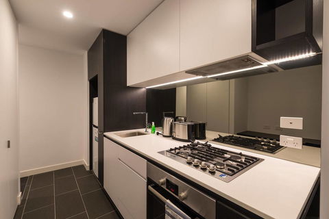 Astrina 2 Bed 2 Bath Apartment - Sunshine Coast Guide 3