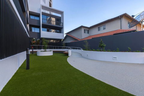 Astrina 2 Bed 2 Bath Apartment - Sunshine Coast Guide 13
