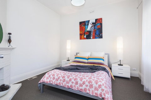 Montabella - Sunshine Coast Guide 2