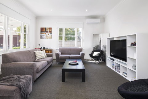 Montabella - Sunshine Coast Guide 1