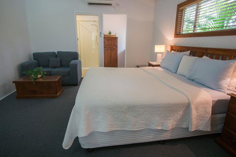 Debbie\'s Place - Sunshine Coast Guide 21