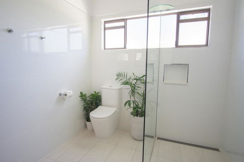 Debbie\'s Place - Sunshine Coast Guide 6