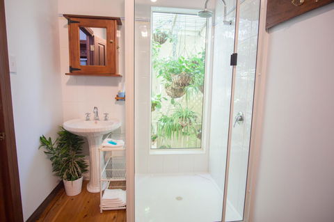 Debbie\'s Place - Sunshine Coast Guide 34