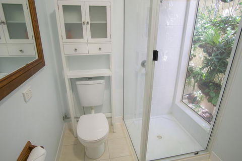 Debbie\'s Place - Sunshine Coast Guide 43