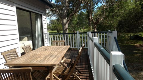Lake Weyba Noosa Lodge & Kangaroos - Sunshine Coast Guide 21