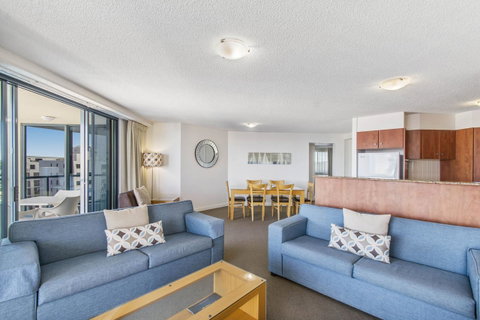Mantra Mooloolaba Beach - Sunshine Coast Guide 18