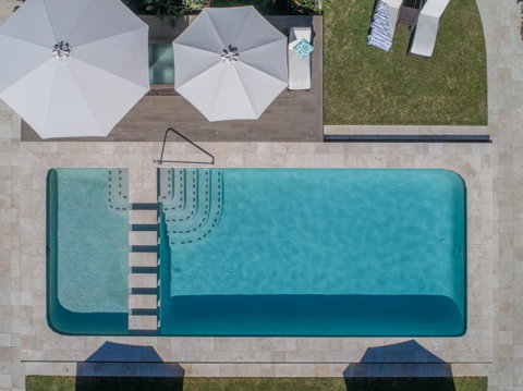 Hotel Laguna - Sunshine Coast Guide 13
