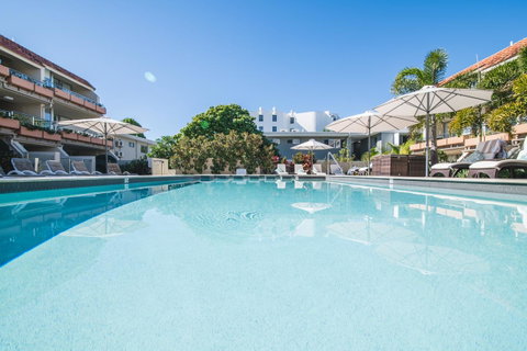 Hotel Laguna - Sunshine Coast Guide 0